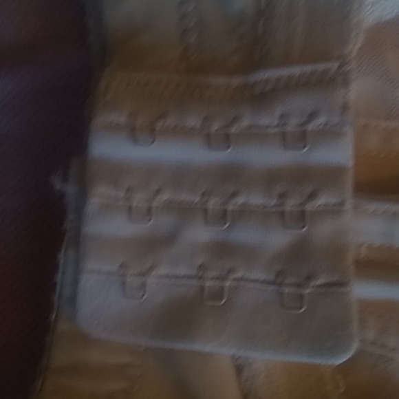 Warner lightly used bra - Picture 3 of 4